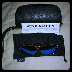 Oakley Feedback Prizm Sapphire PolarizedSunglasses